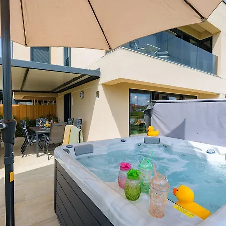 Lejlighed Atemberaubendes Mit Whirlpool, Grillbereich, Smart Tv *
