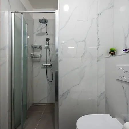 Atemberaubendes Mit Whirlpool, Grillbereich, Smart Tv דירה