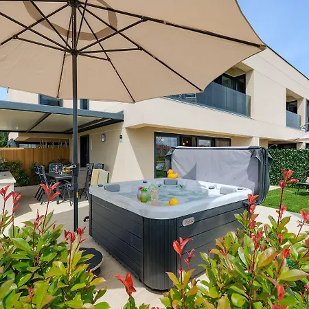 Atemberaubendes Mit Whirlpool, Grillbereich, Smart Tv Apartment