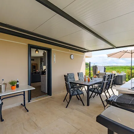 Atemberaubendes Mit Whirlpool, Grillbereich, Smart Tv *