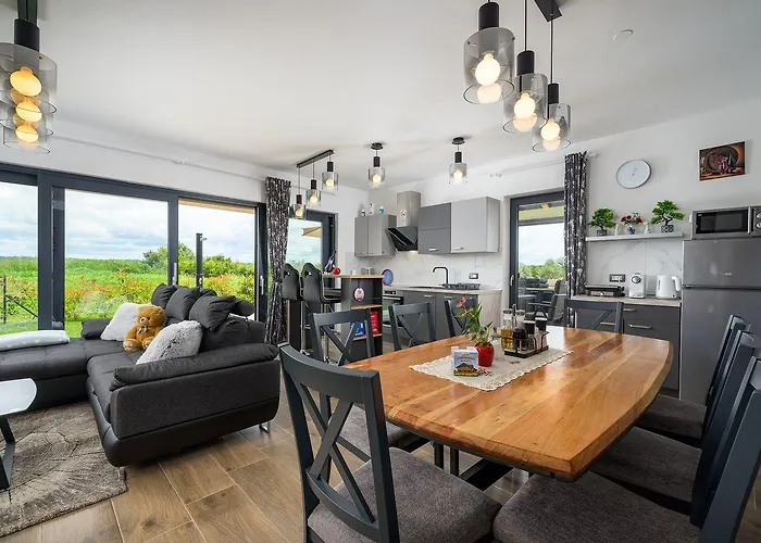 Atemberaubendes Mit Whirlpool, Grillbereich, Smart Tv Apartman Umag