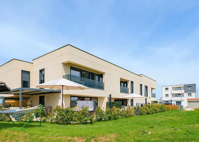 Atemberaubendes Mit Whirlpool, Grillbereich, Smart Tv Umag